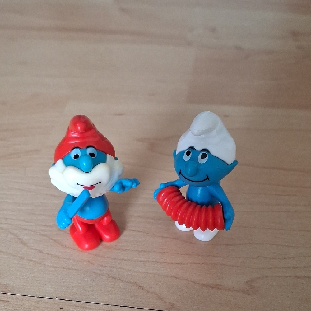 Set Of 2 Vintage Smurfs From Kinder Surprise Eggs 2" Tall
